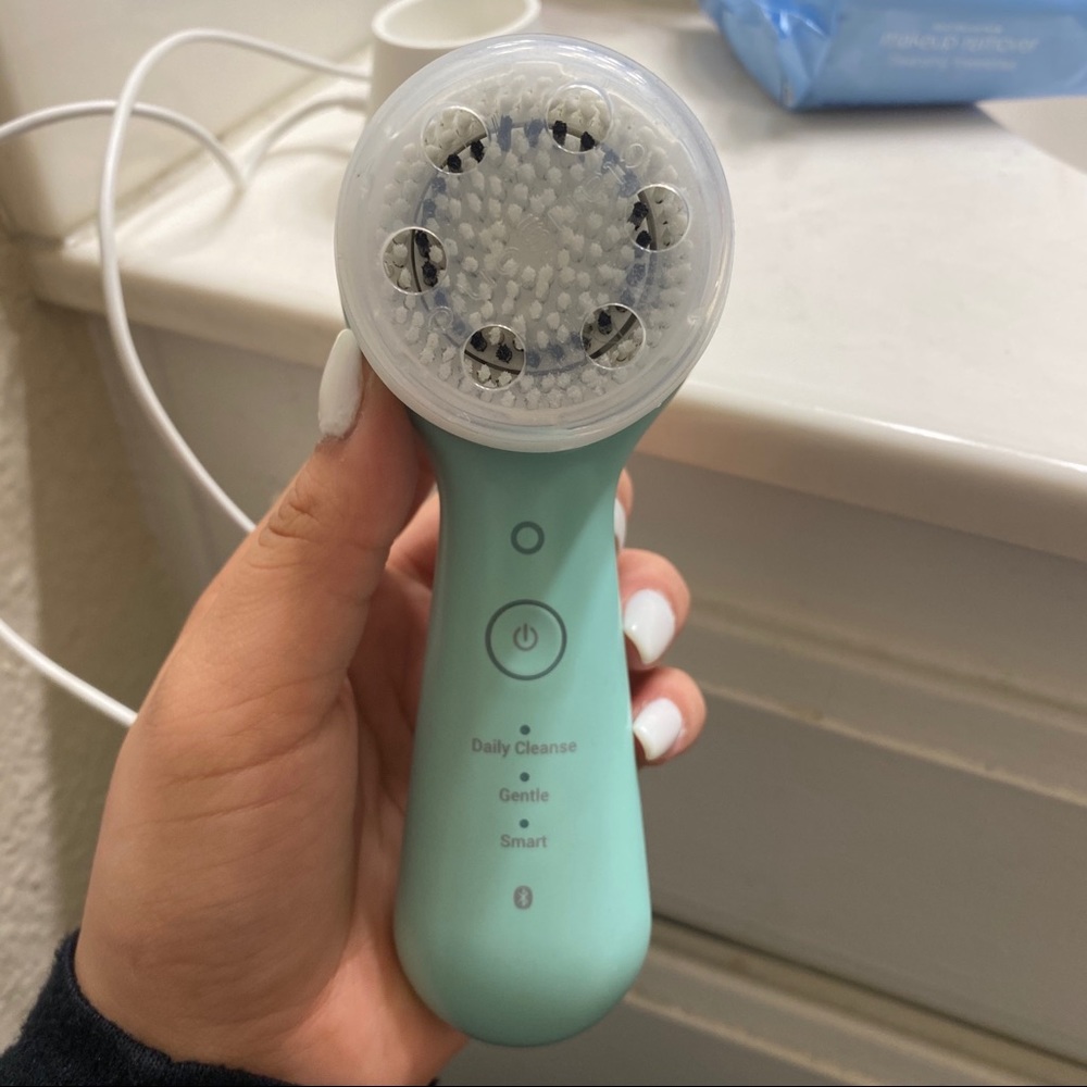 Mia Smart Clarisonic